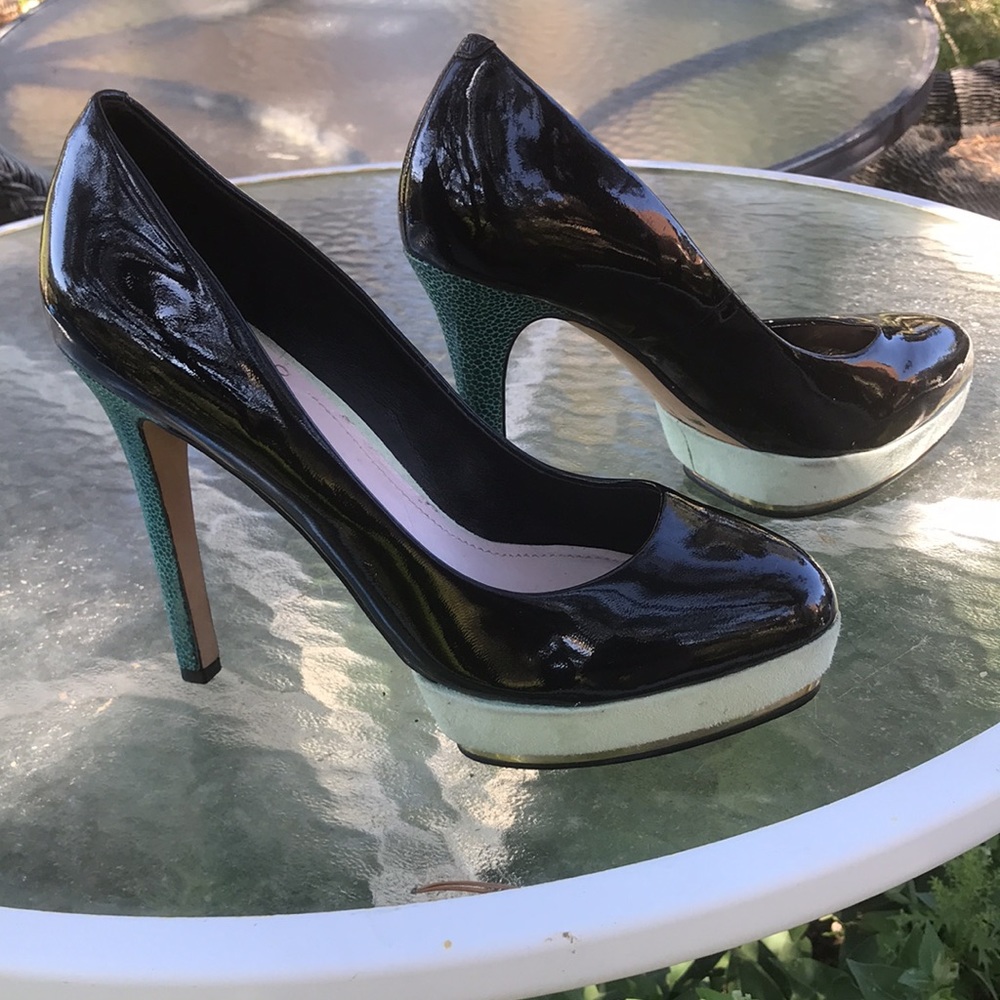 Vince Camuto color block, patent leather heels